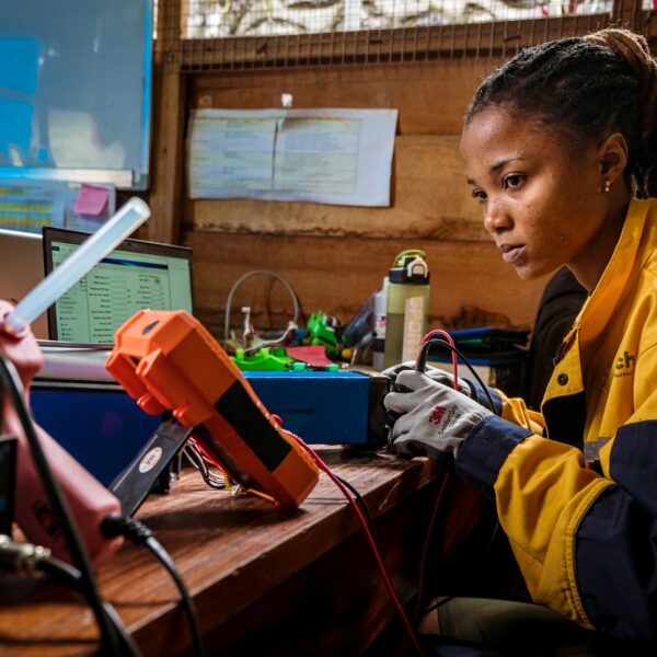 Les entrepreneurs du Congo tendent la main aux 90 % de personnes hors réseau