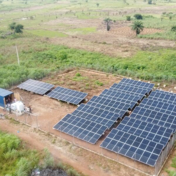 De grands projets de mini-réseaux photovoltaïques au Nigeria